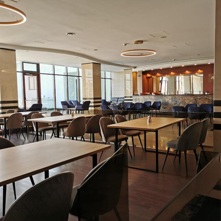Hotel Zimbru Snagov Tincabesti Kültér fotó