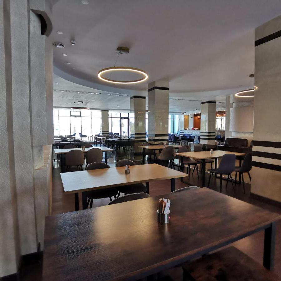 Hotel Zimbru Snagov Tincabesti Kültér fotó
