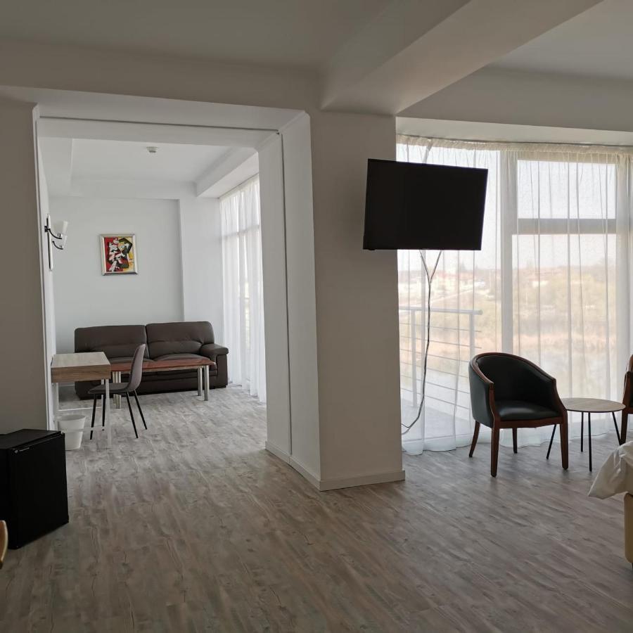 Hotel Zimbru Snagov Tincabesti Kültér fotó